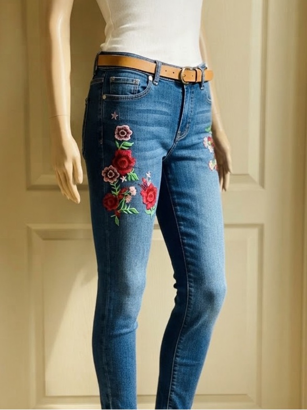 VIP Blue Skinny Jeans with Red Floral Embroidery Size 9/10